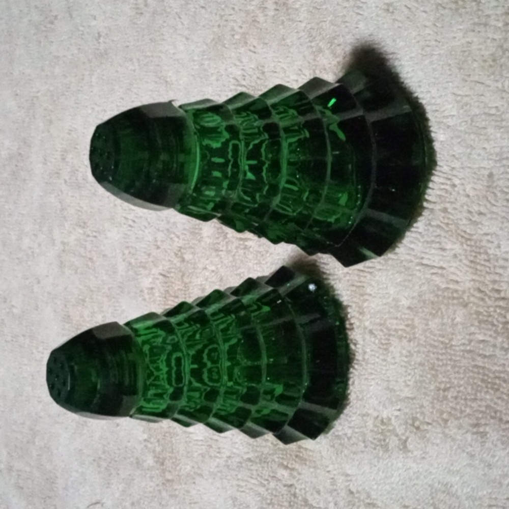 Green Glass Christmas Tree Shakers